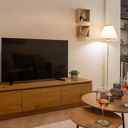 Apartment Spacious In The Heart Of Thessaloniki